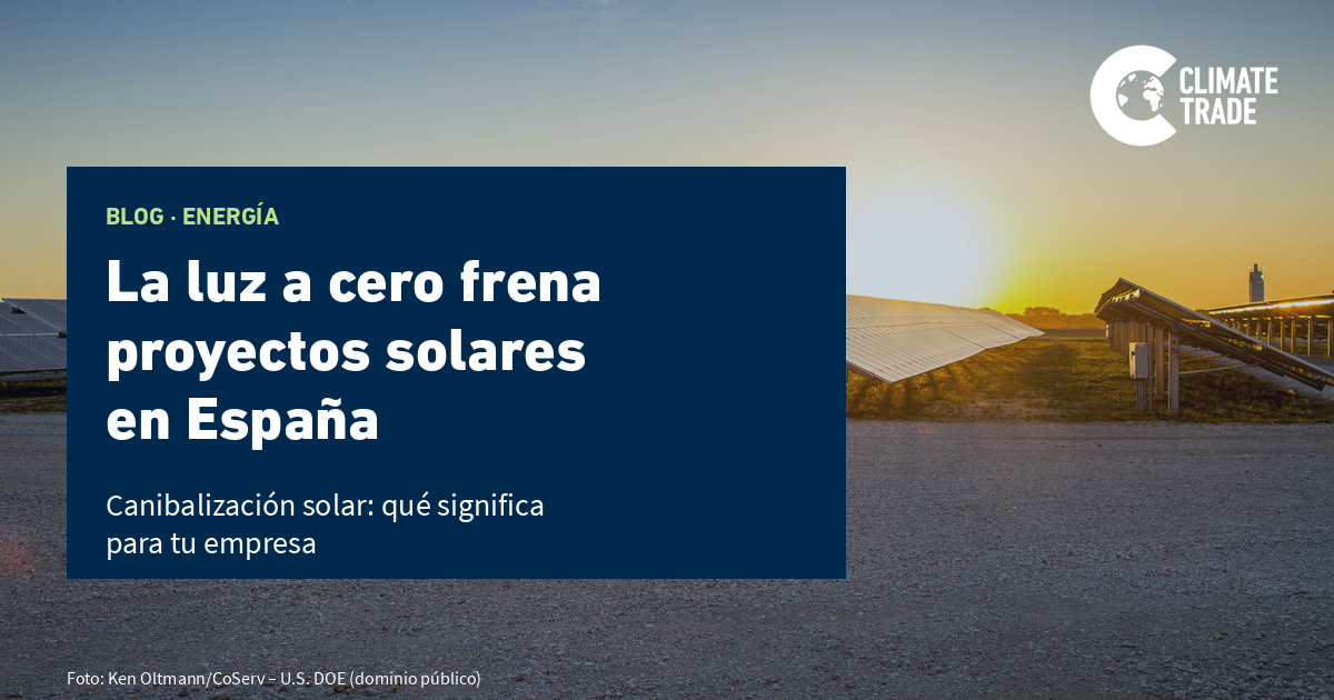 og_image Parque solar fotovoltaico al atardecer